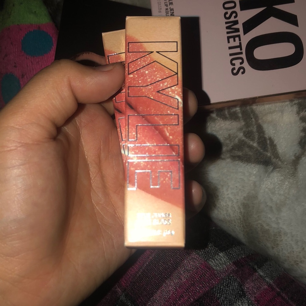 Kylie cosmetics lip gloss